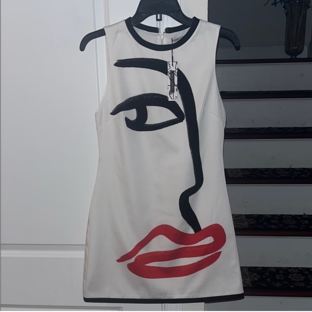 Alice + Olivia Clyde Mini Dress in Lip lock Dress